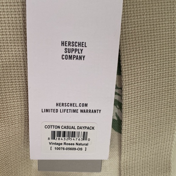 Herschel Supply Co. - NWT- Floral Daypack Backpack - Picture 3 of 5
